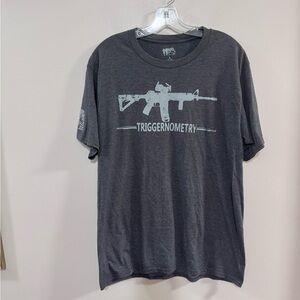 Men's Triggernometry Gray Short Sleeve T-Shirt. Size Large